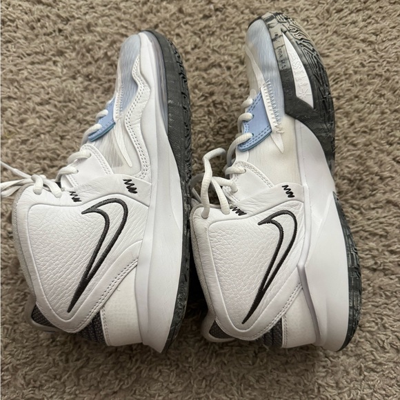 Nike Kyrie Infinity Man Machine Men's Sz 7.5 - Picture 1 of 6